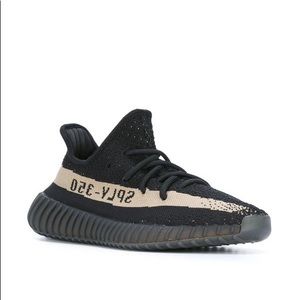 SOLD! adidas YEEZY
Yeezy Boost 350 V2 sneakers